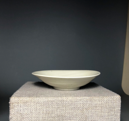 古玩陶瓷精品邢窯米黃白釉洗盤(pán)拍賣(mài),當(dāng)前價(jià)格3888元