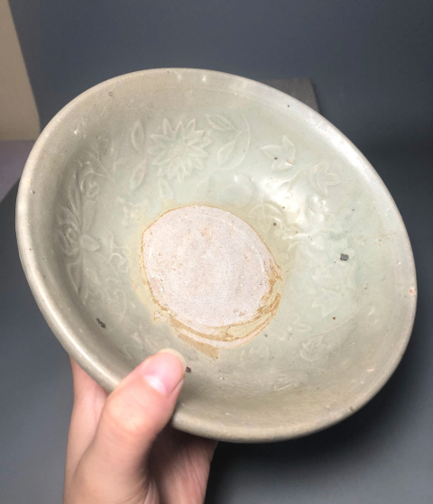 古玩陶瓷（精品細路）龍泉釉纏枝花卉紋大碗拍賣，當前價格0元