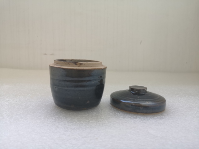 古玩陶瓷清代磁州窯系蓋罐拍賣(mài)，當(dāng)前價(jià)格450元
