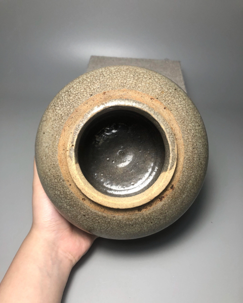 古玩陶瓷（收藏級）哥釉罐拍賣，當前價格1888元