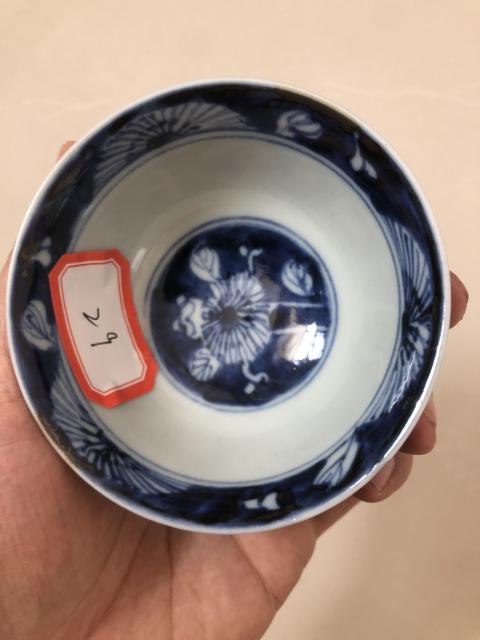 古玩陶瓷清代筆錠如意款青花留白花卉紋碗拍賣，當前價格2000元