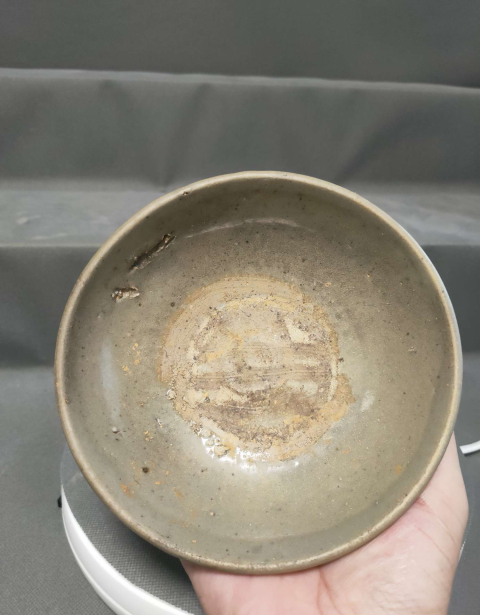 古玩陶瓷元代龍泉窯系青釉澀圈圈足的疊燒工藝碗拍賣，當前價格699元