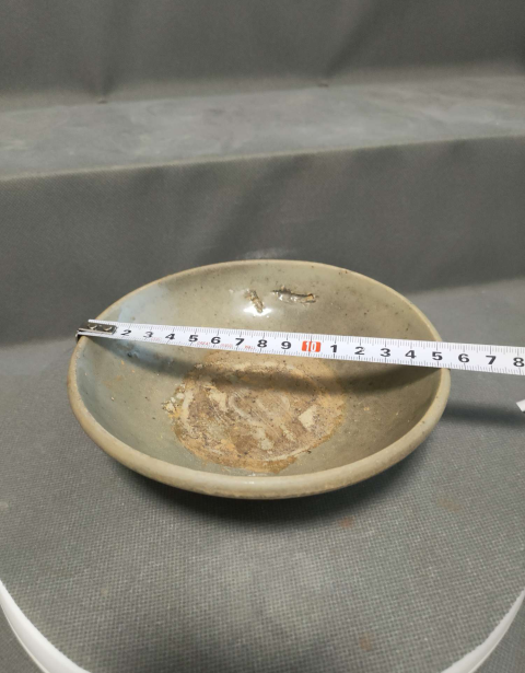 古玩陶瓷元代龍泉窯系青釉澀圈圈足的疊燒工藝碗拍賣，當前價格699元