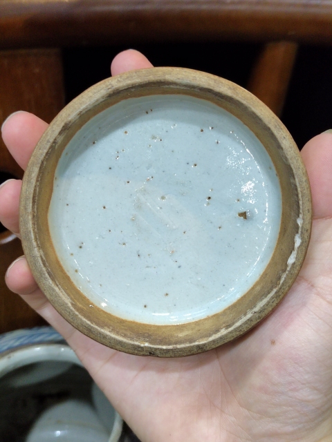 古玩陶瓷清中期太陽(yáng)花卉紋青花蓋罐拍賣，當(dāng)前價(jià)格988元