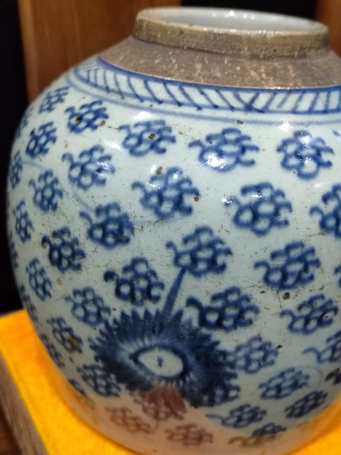 古玩陶瓷清中期太陽(yáng)花卉紋青花蓋罐拍賣，當(dāng)前價(jià)格988元