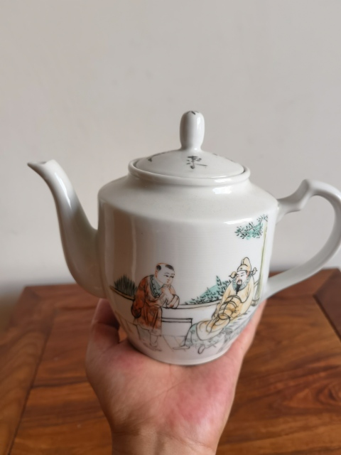 古玩陶瓷拿這個茶壺泡茶，茶韻十足拍賣，當前價格350元