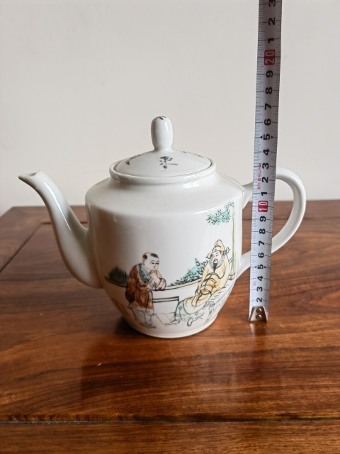 古玩陶瓷拿這個茶壺泡茶，茶韻十足拍賣，當前價格350元
