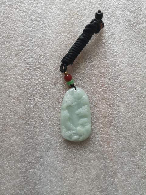 古玩玉器山水牌子拍賣,當前價格220元