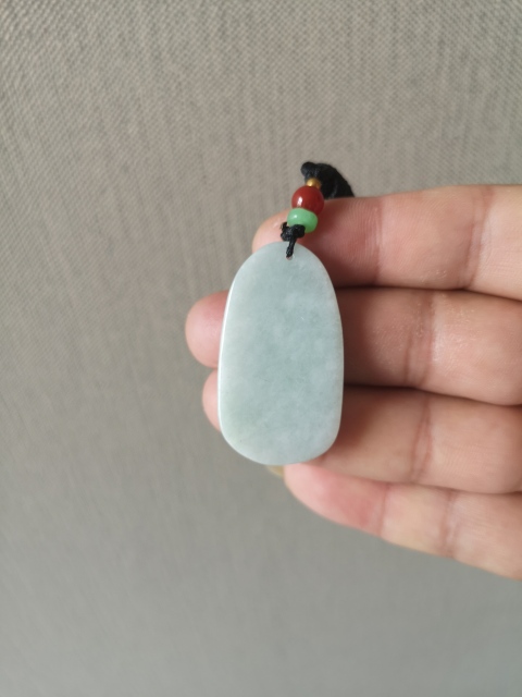 古玩玉器山水牌子拍賣,當前價格220元
