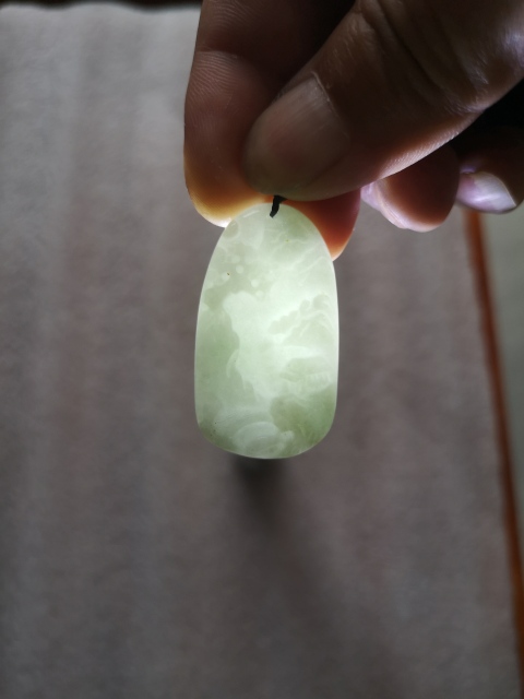 古玩玉器山水牌子拍賣,當前價格220元