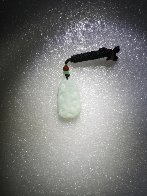 古玩玉器山水牌子拍賣,當前價格220元