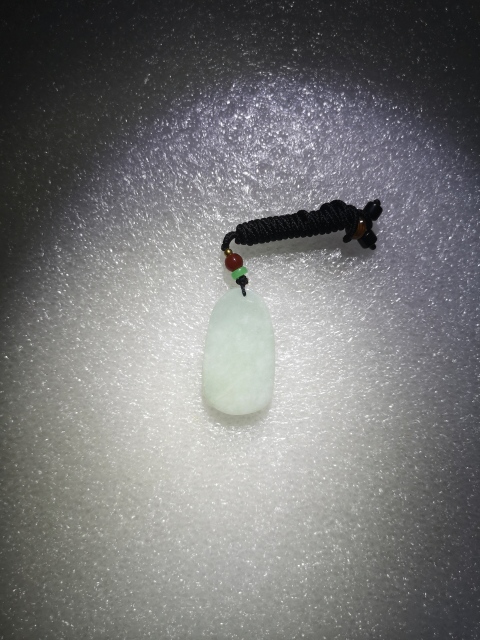 古玩玉器山水牌子拍賣,當前價格220元