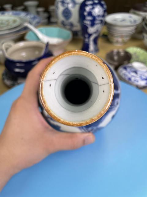 古玩陶瓷清乾隆 精品青花山水人物紋蒜頭瓶拍賣，當前價格2100元