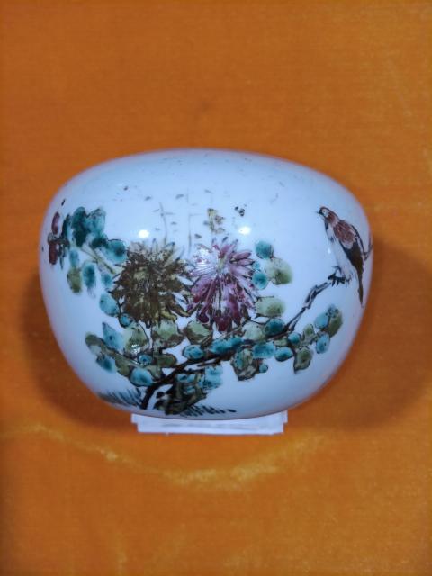 古玩陶瓷清晚期淺降花鳥蓋罐拍賣，當(dāng)前價格1280元