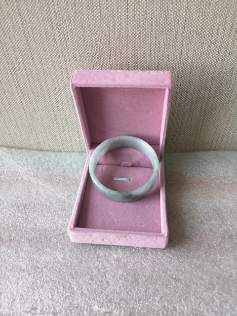 古玩玉器扁鐲子拍賣，當前價格550元