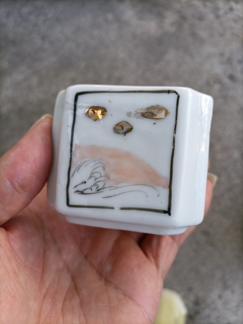 古玩陶瓷上世紀中期四方倭角描金彩繪水呈拍賣，當前價格400元