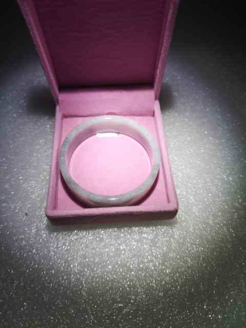 古玩玉器扁鐲子拍賣，當前價格550元