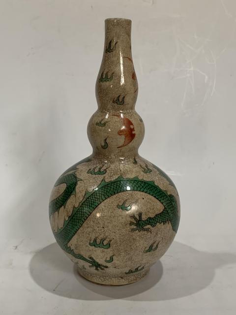 古玩陶瓷晚清哥釉紅綠彩龍紋葫蘆瓶拍賣,當前價格0元