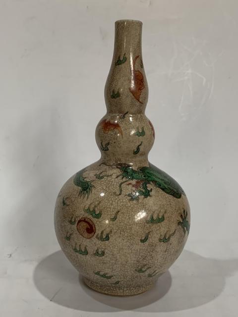 古玩陶瓷晚清哥釉紅綠彩龍紋葫蘆瓶拍賣,當前價格0元