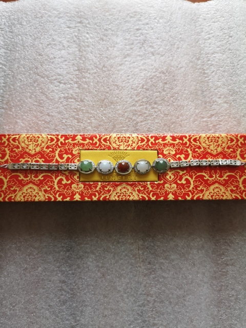 古玩玉器翡翠手鏈拍賣,當前價格550元