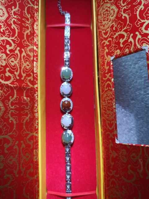 古玩玉器翡翠手鏈拍賣,當前價格550元