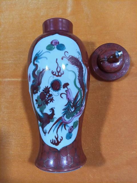 古玩陶瓷**紅地描金開窗龍鳳紋蓋瓶拍賣,當前價格1800元