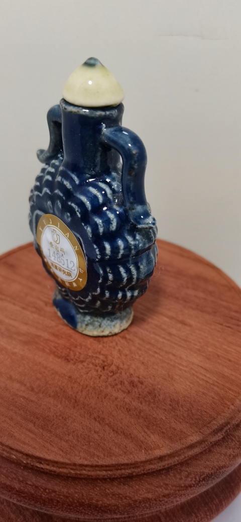 古玩陶瓷霽藍(lán)釉藥瓶拍賣(mài)，當(dāng)前價(jià)格3800元
