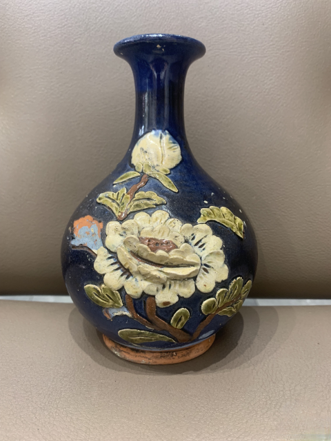 古玩陶瓷明代地方窯口藍釉貼塑花卉紋玉壺春瓶拍賣,當前價格999元