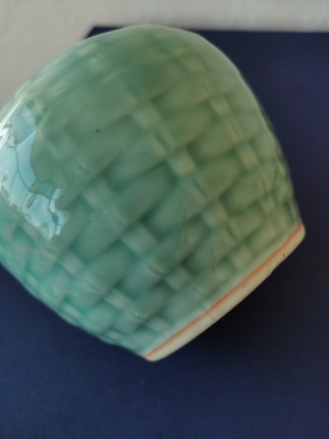 古玩陶瓷創匯期?綠釉竹簍型水盂拍賣,當前價格333元
