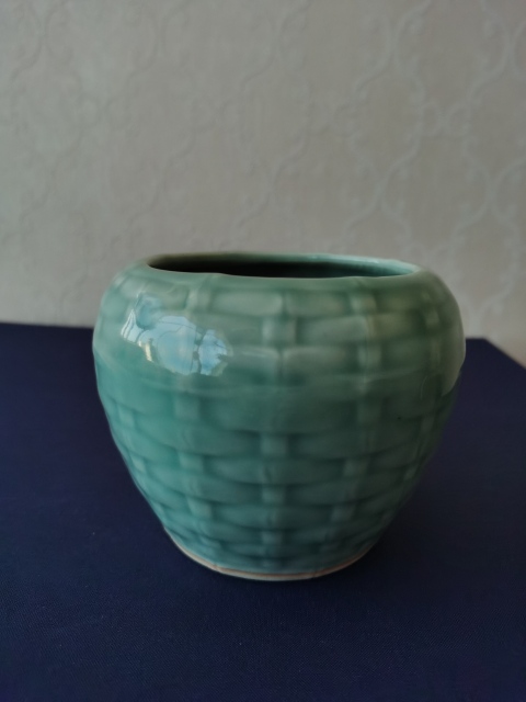 古玩陶瓷創匯期?綠釉竹簍型水盂拍賣,當前價格333元