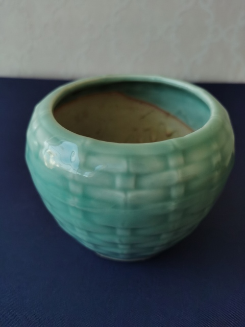 古玩陶瓷創匯期?綠釉竹簍型水盂拍賣,當前價格333元