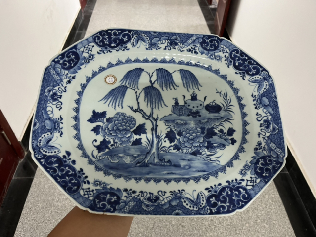 古玩陶瓷青花柳樹博古花卉紋盤拍賣,當前價格4800元