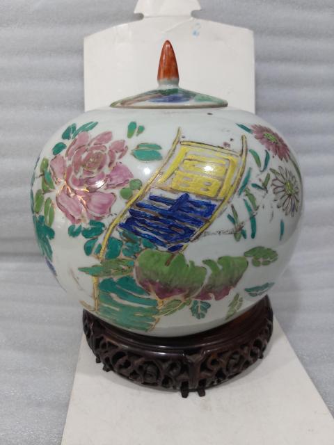 古玩陶瓷民國(guó)花間吉語(yǔ)紋彩繪西瓜罐拍賣(mài),當(dāng)前價(jià)格888元
