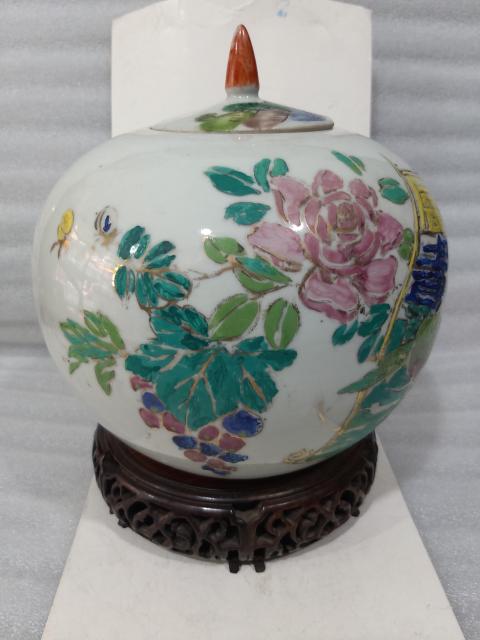 古玩陶瓷民國(guó)花間吉語(yǔ)紋彩繪西瓜罐拍賣(mài),當(dāng)前價(jià)格888元