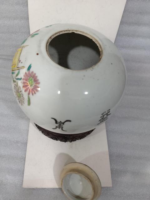 古玩陶瓷民國(guó)花間吉語(yǔ)紋彩繪西瓜罐拍賣(mài),當(dāng)前價(jià)格888元
