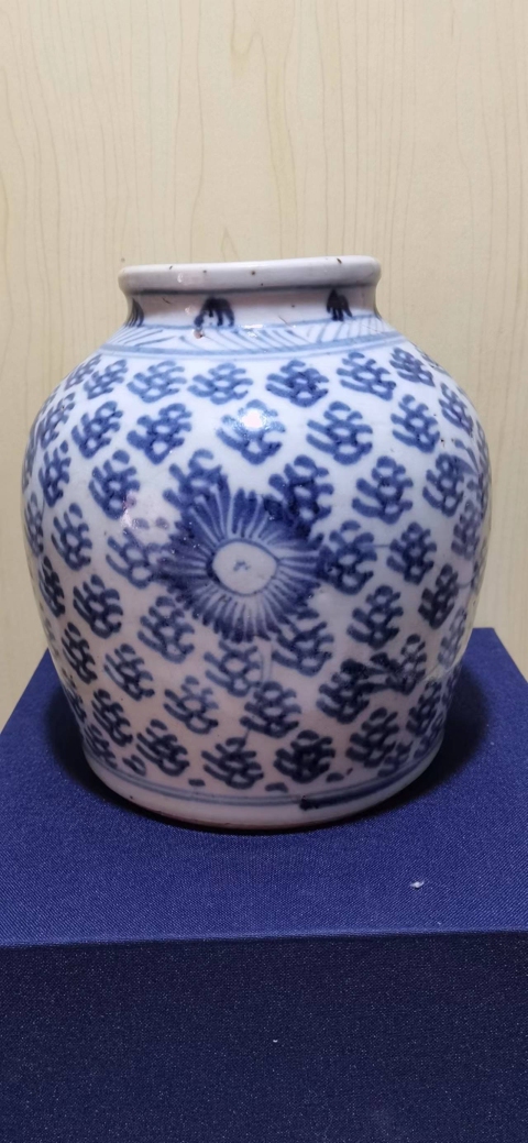 古玩陶瓷青花鳳眼紋罐拍賣，當(dāng)前價(jià)格1600元