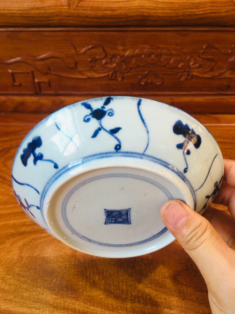 古玩陶瓷雍正青花雙面靈芝紋盤拍賣，當(dāng)前價(jià)格0元