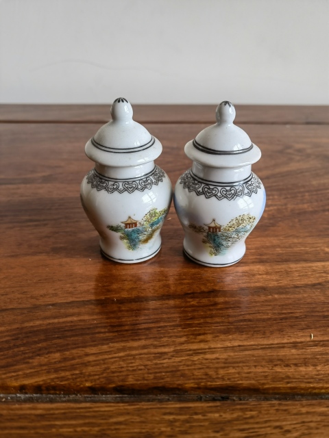 古玩陶瓷粉彩山水紋小將軍罐380拍賣，當前價格380元