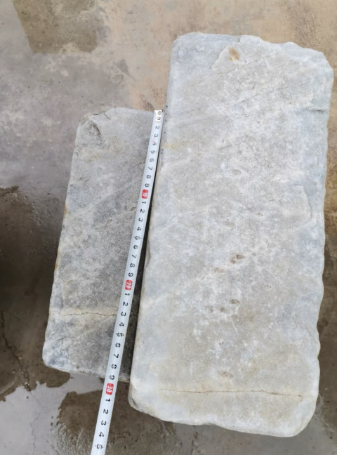 古玩雜項明代漢白玉擋門石一對拍賣,當前價格5000元