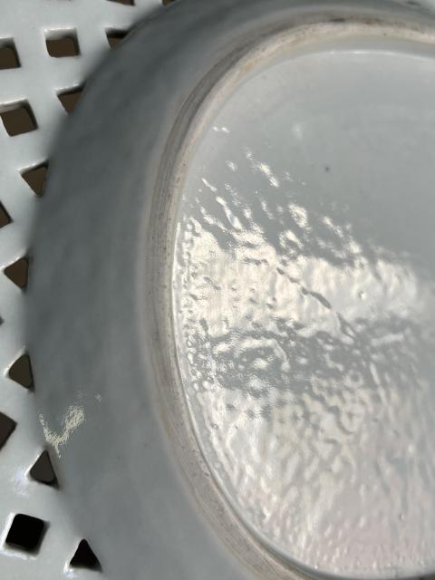古玩陶瓷鏤空青花樓臺(tái)亭閣山水紋盤拍賣,當(dāng)前價(jià)格2500元