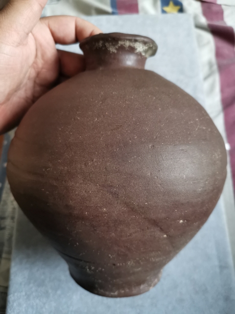 古玩陶瓷明代褐釉瓶梅瓶拍賣，當前價格1200元