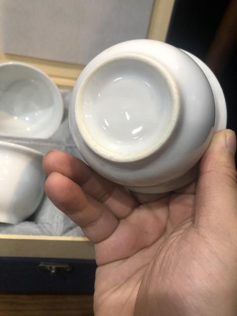 古玩陶瓷創(chuàng)匯?白釉杯(一套四只)拍賣,當(dāng)前價格299元