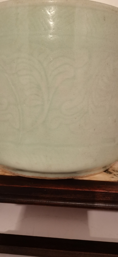 古玩陶瓷豆青釉暗刻花卉紋香爐拍賣，當前價格6500元