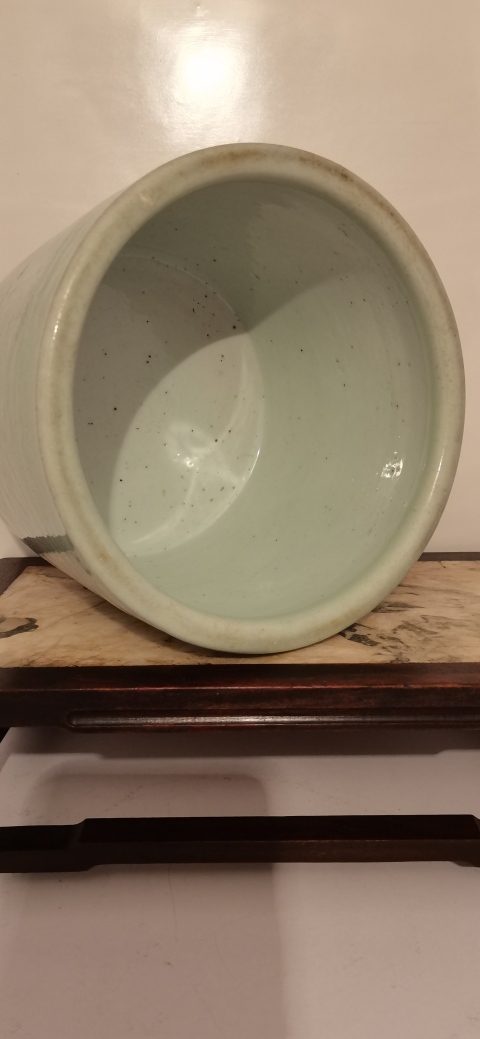 古玩陶瓷豆青釉暗刻花卉紋香爐拍賣，當前價格6500元