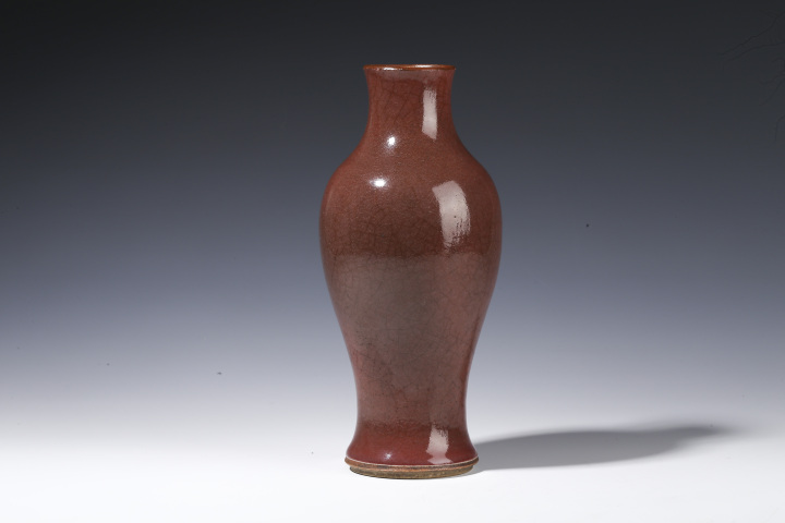 古玩陶瓷紅釉觀音瓶真品鑒賞圖