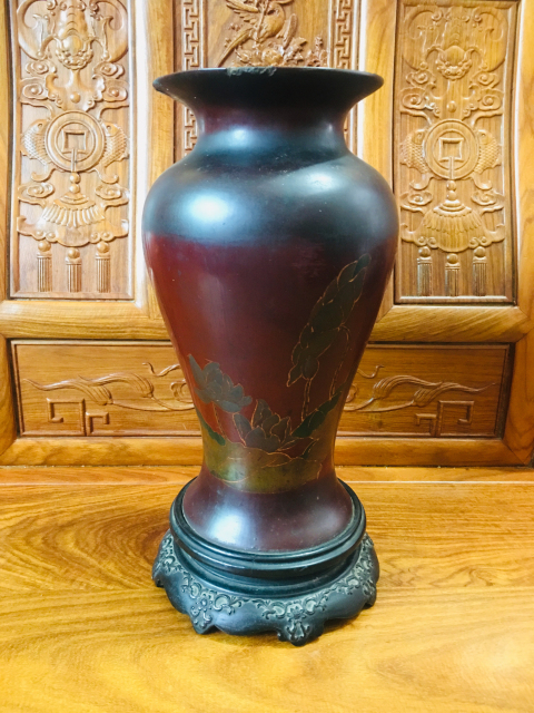 古玩雜項荷花描金紋漆木大賞瓶拍賣,當前價格888元