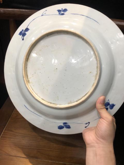 古玩陶瓷(新年放漏中)清-康熙-花卉紋青花大賞盤拍賣,當前價格0元
