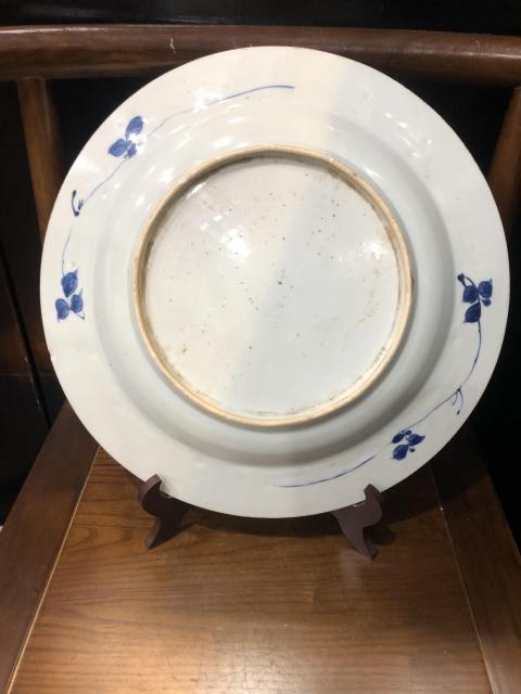 古玩陶瓷(新年放漏中)清-康熙-花卉紋青花大賞盤拍賣,當前價格0元