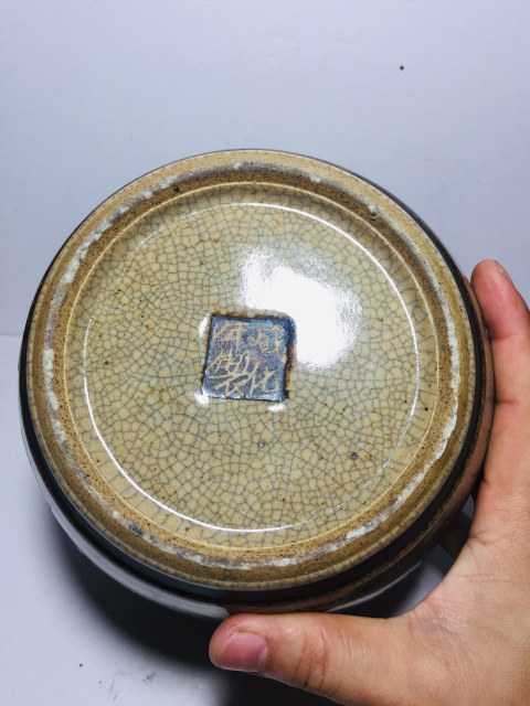 古玩陶瓷(清晚期)哥釉五彩刀馬人物紋罐(有很高收藏價值)拍賣,當前價格0元