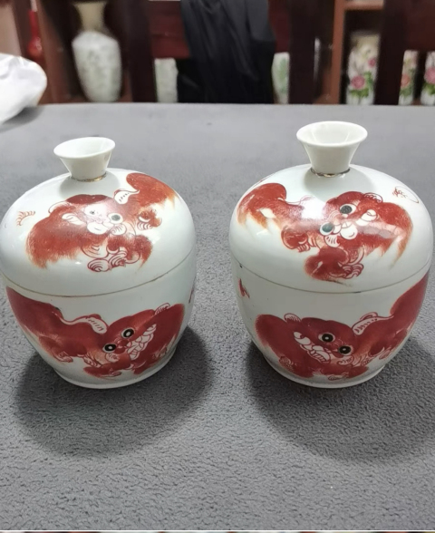 古玩陶瓷礬紅少師太保蓋罐一對拍賣,當前價格6500元
